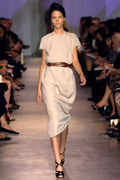 Look 10